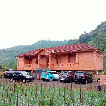 Villa Pringgitan Tawangmangu Zewnętrze zdjęcie